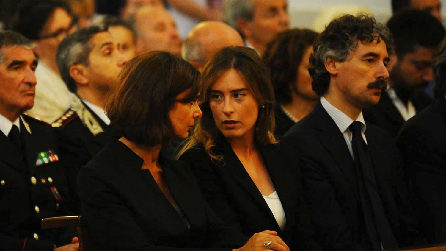 Il governo inventa l'Italia razzista