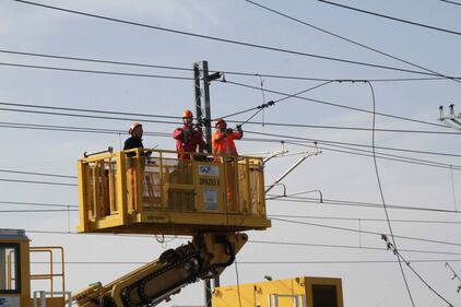 Al via le operazioni di rimozione del Frecciarossa deragliato 3