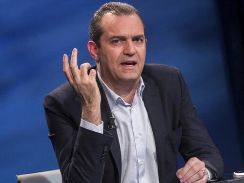 De Magistris ora sfida Salvini: "Porto di Napoli aperto a Ong"