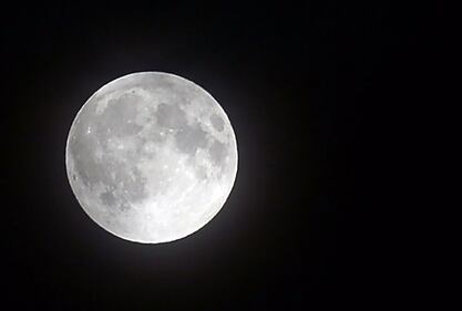 L'eclissi totale di Luna più lunga del secolo 9