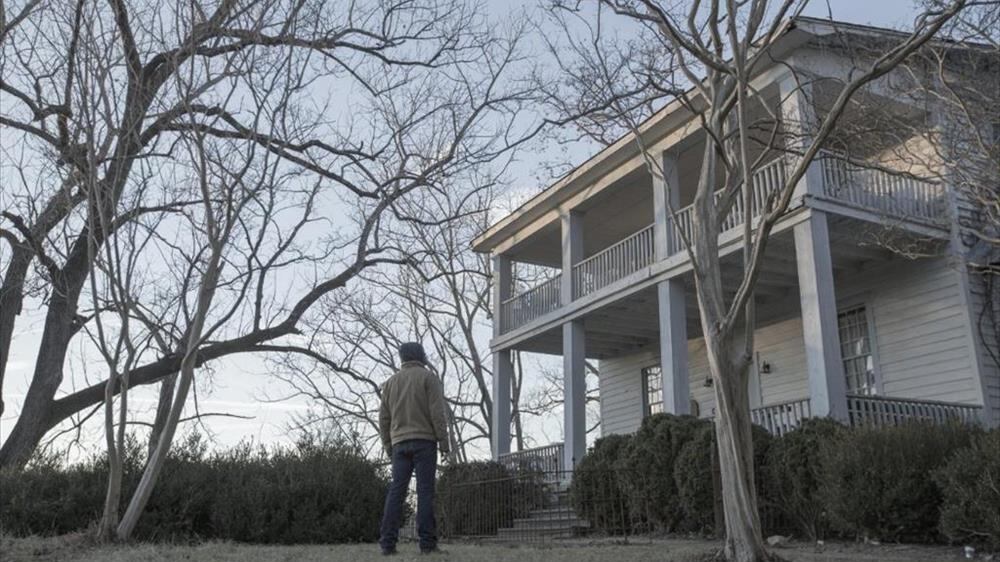 Sul set di "Outcast" per scoprire le origini del terrore
