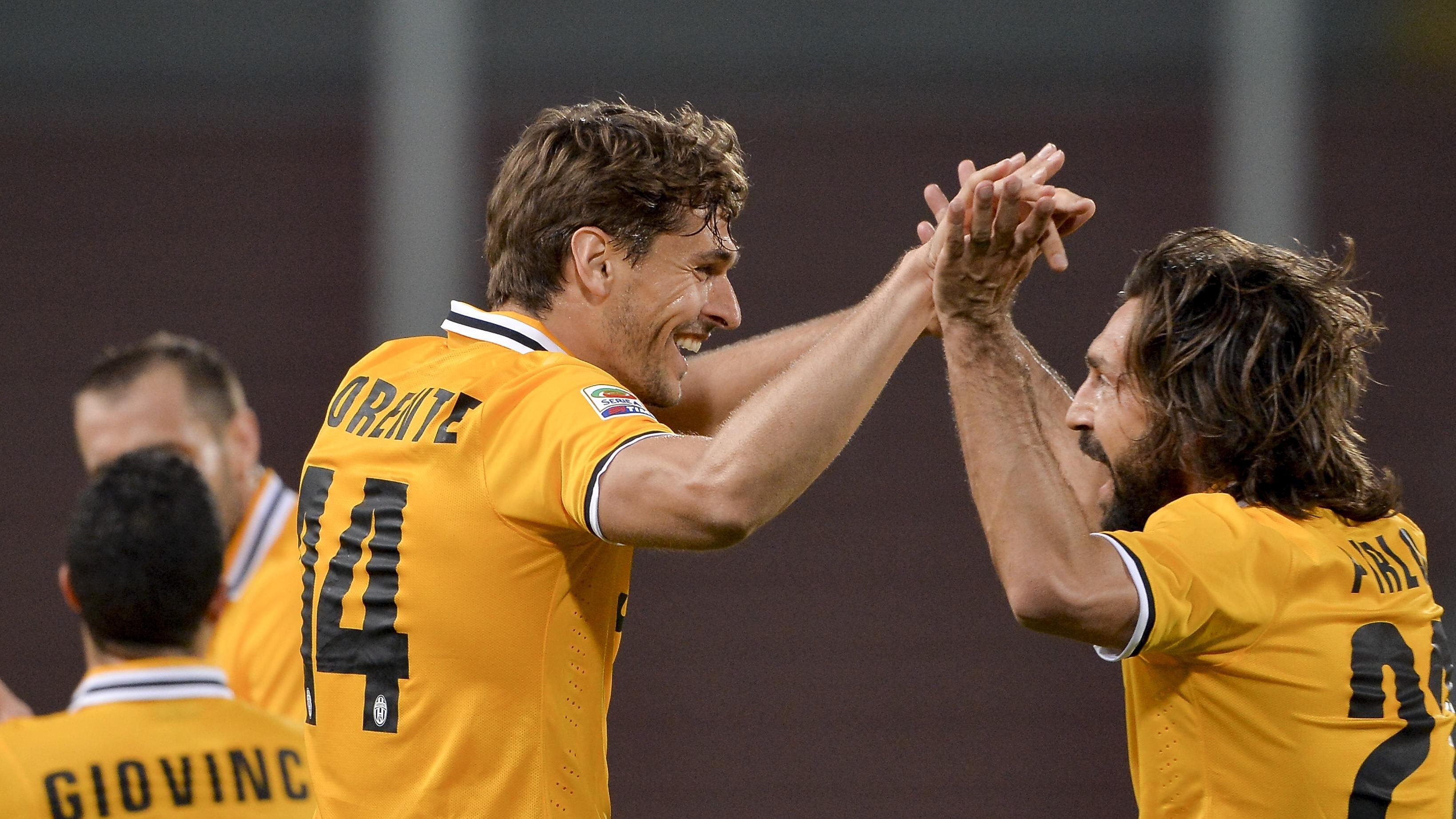 Allegri: «Giù le mani dalla Juve» E dà la sveglia a Pirlo e Llorente