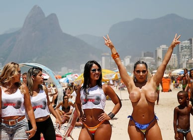 Topless hot per le modelle in Brasile 1
