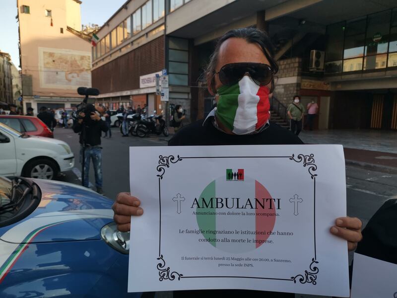 Sanremo: partite iva celebrano funerali delle imprese italiane 2