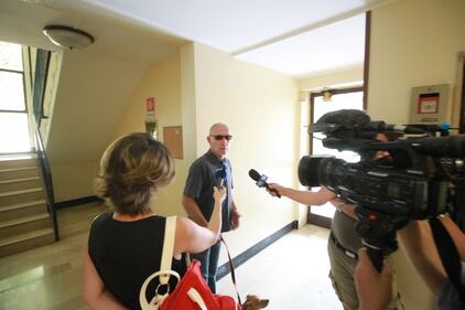Milano, donna trovata morta in casa: sospetti sul marito 6