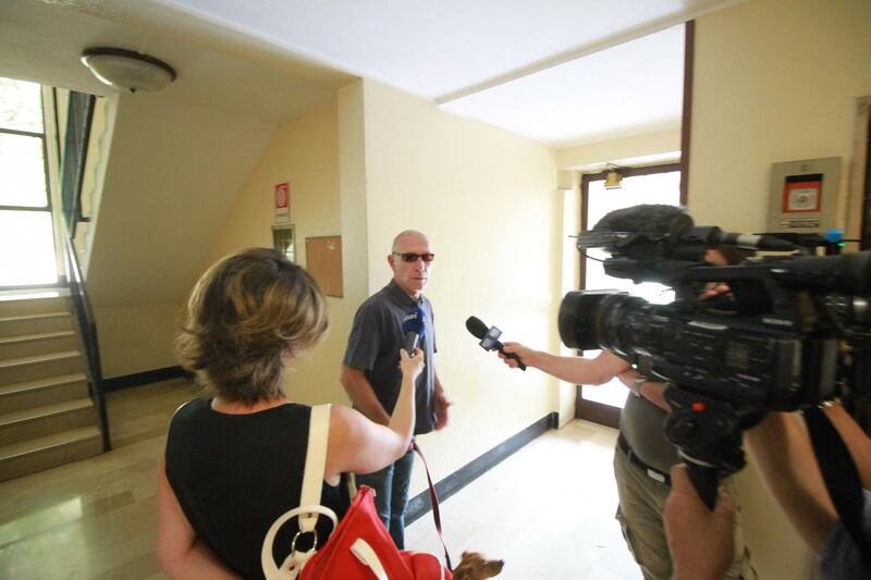 Milano, donna trovata morta in casa: sospetti sul marito 6