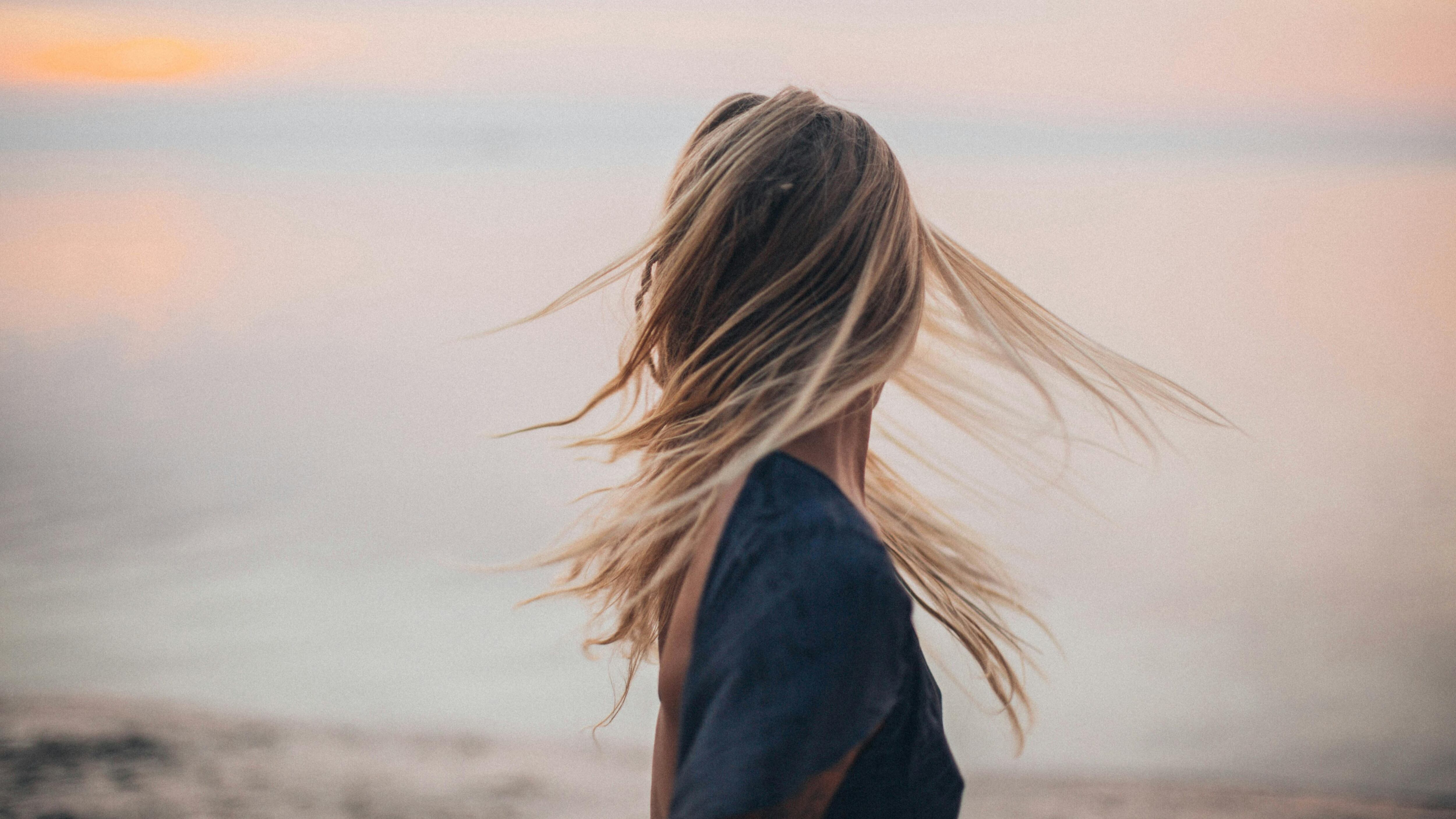 Colore capelli, le tonalità da scegliere di tendenza in autunno 2025