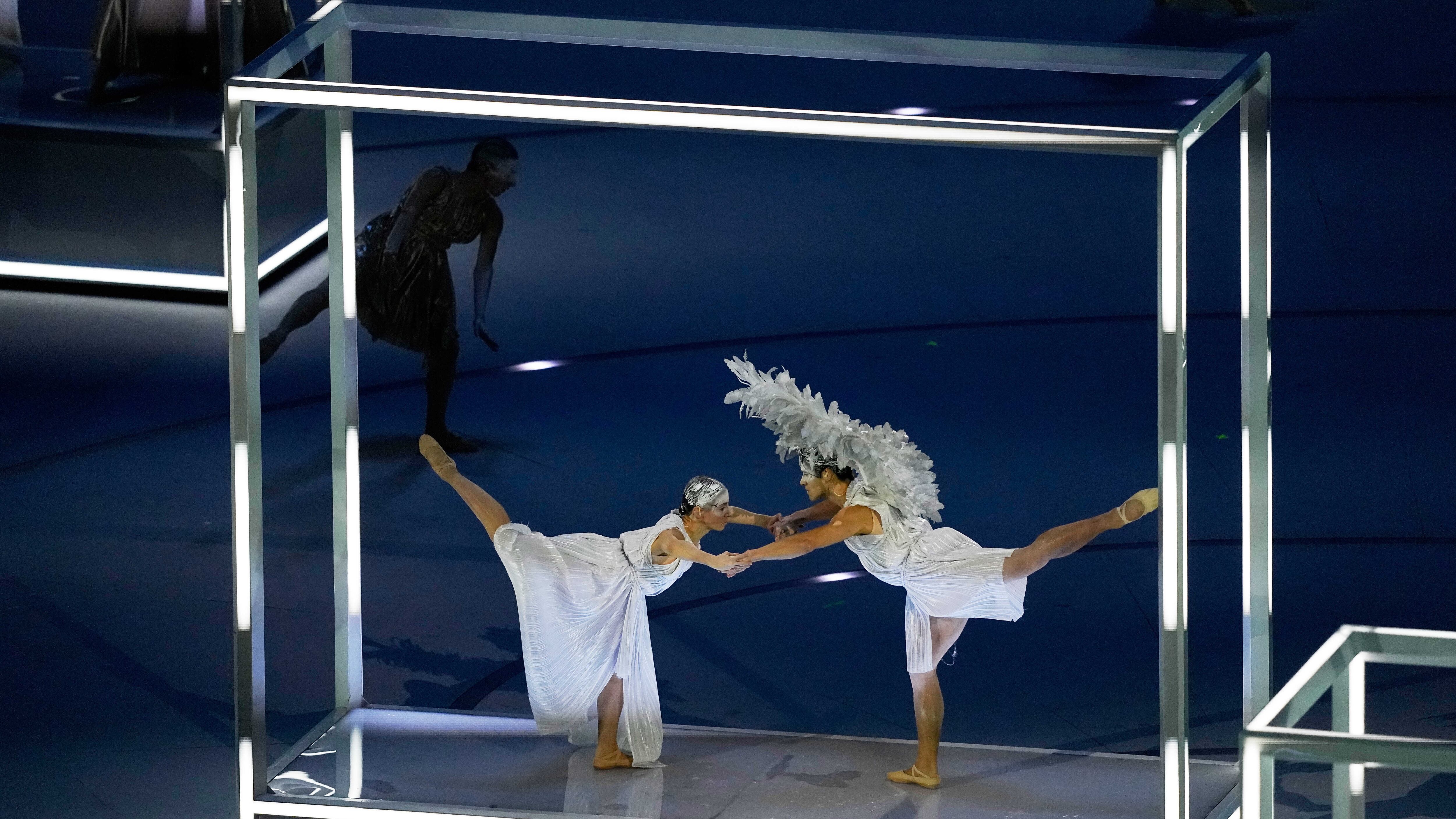 Amore e Psiche, il mito che ha incantato San Siro durante la cerimonia d'apertura delle Olimpiadi
