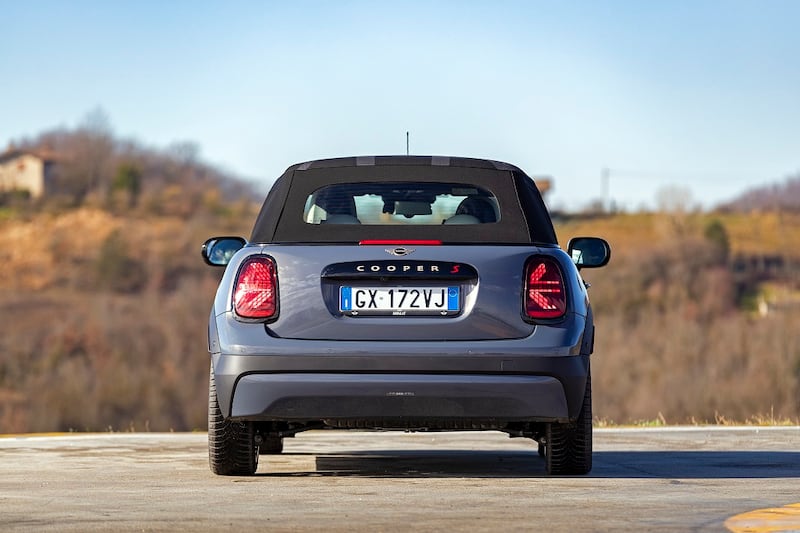Mini, vista retro