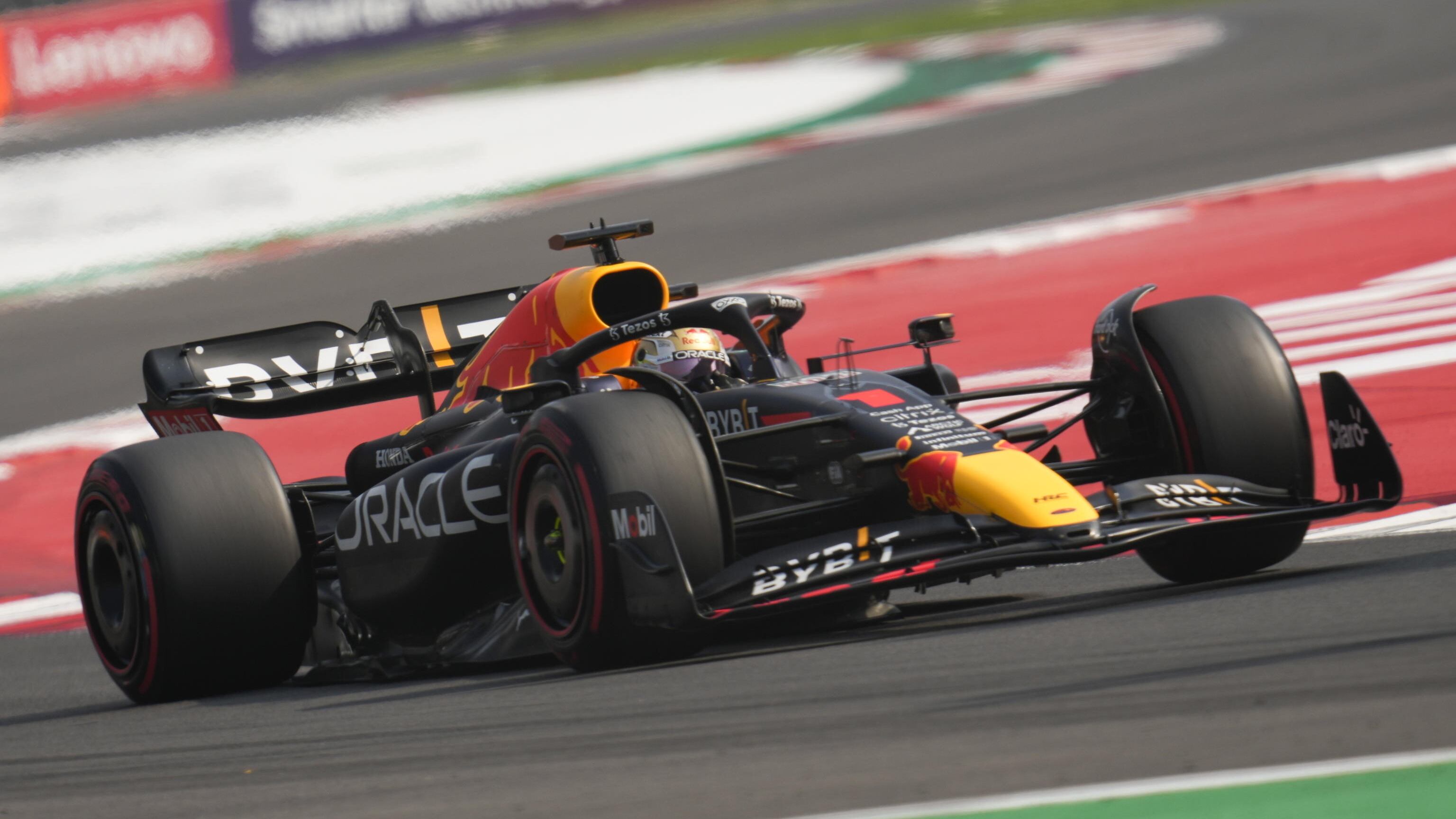 Verstappen vuole tutto, ma Lewis...