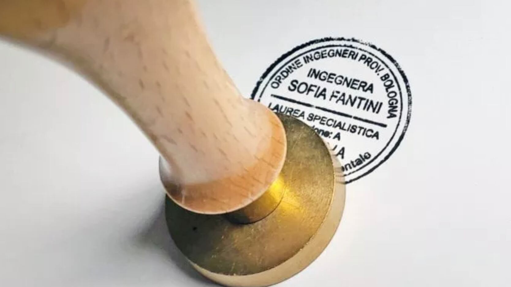 Arriva il timbro "Ingegnera". Se è una A finale a decretare la parità di genere