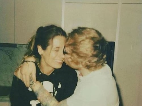 Ed Sheeran si sposerà con la compagna di liceo