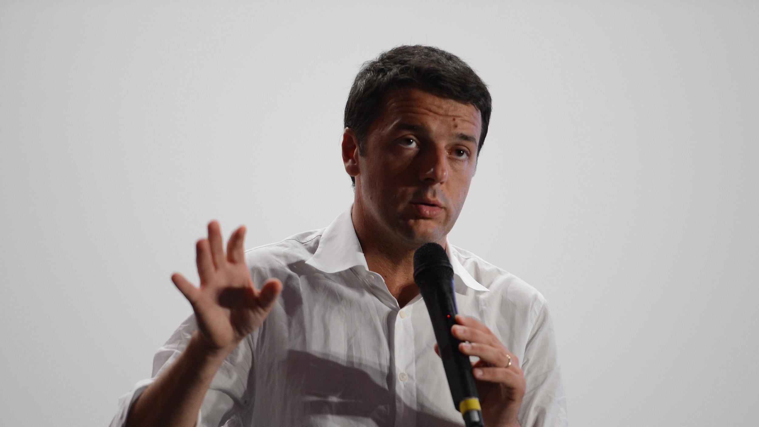 Renzi: "Pd metta online le fatture degli ultimi tre anni"