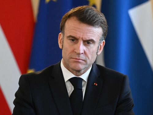 Macron: "Non credo che la Russia si fermerà all'Ucraina"