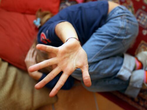 Pedopornografia, oltre la metà dei bimbi abusati ha meno di dieci anni