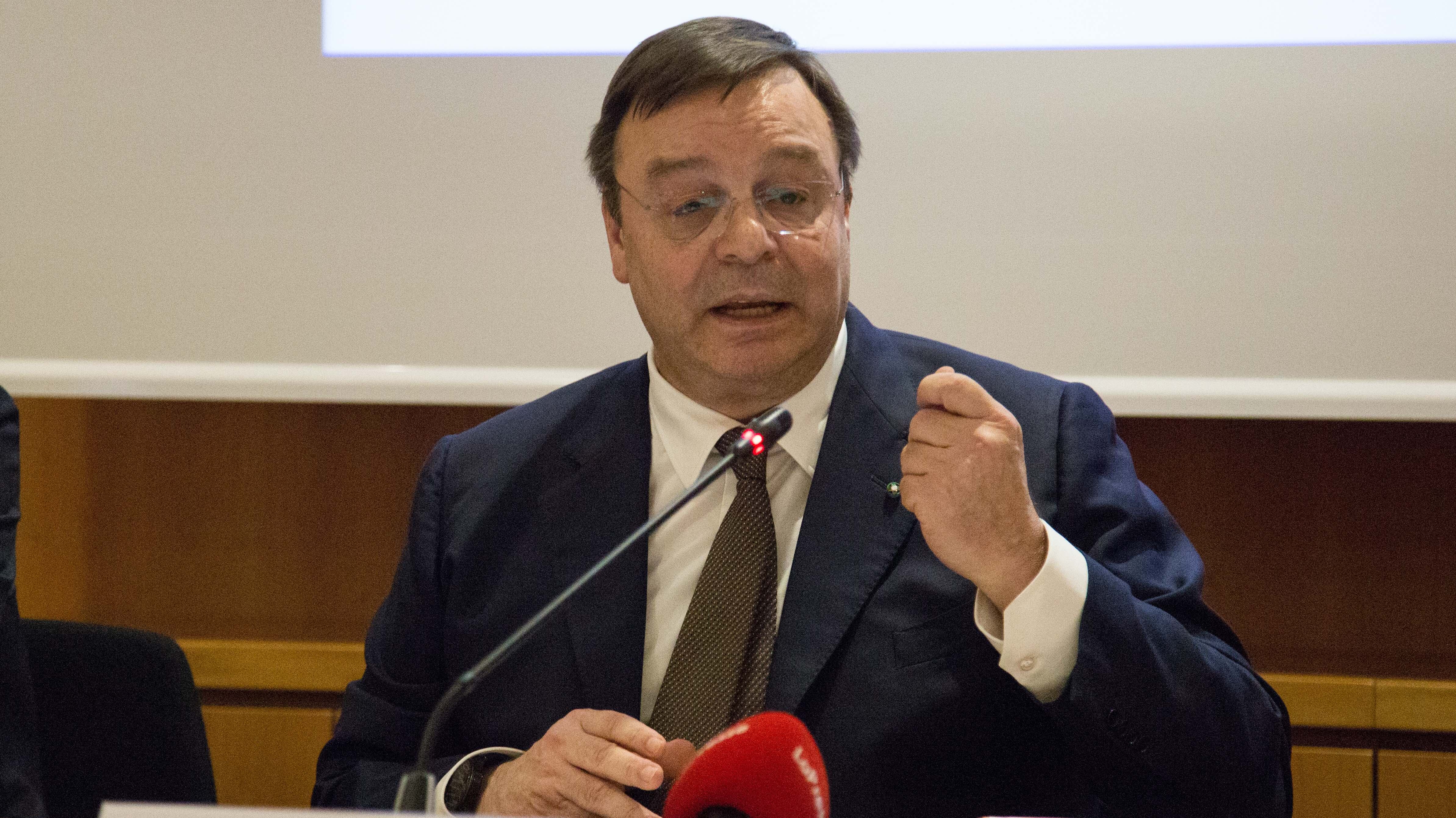 "Bando alle illusioni, nell'auto solo il 10% è adatto alla Difesa"