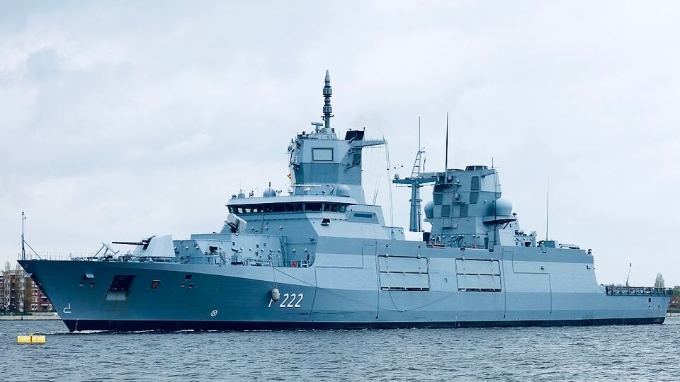 Berlino testa con successo il missile IRIS-T SLM dalla fregata F125