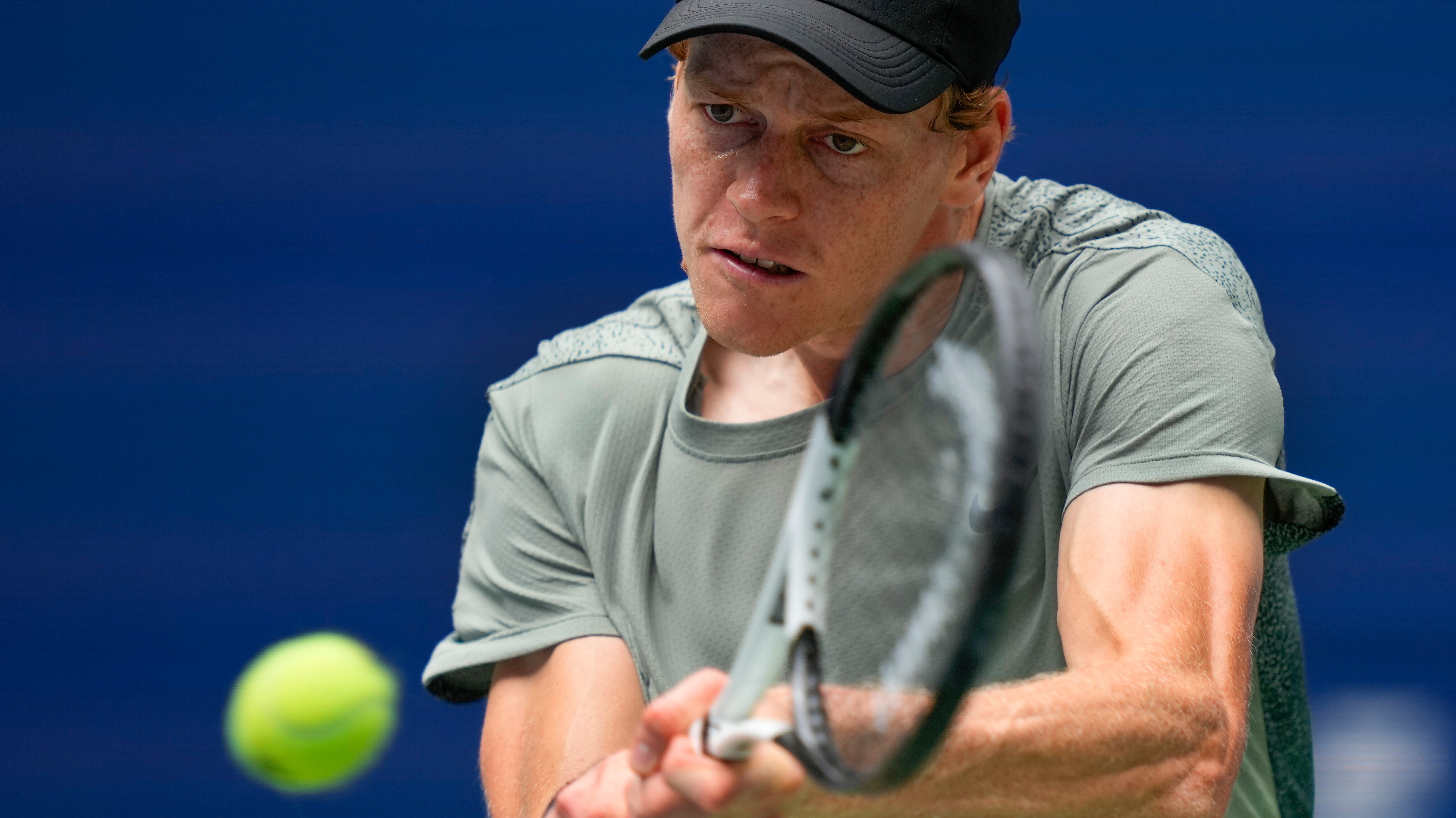 Us Open, Sinner batte Michelsen in tre set e vola al terzo turno