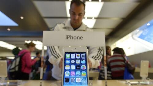 New York, a ruba il nuovo smartphone Apple 6
