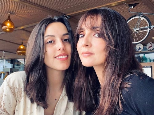 "A scuola dicevano che facevo la spia". La figlia di Renga e Ambra bullizzata