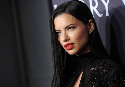 Adriana Lima sexy al gala annuale di AmfAR 3