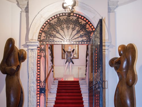 Nella casa-museo veneziana di Cardin, stilista del futuro