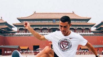 Cristiano Ronaldo manda in delirio i tifosi cinesi. La Juventus se la ride