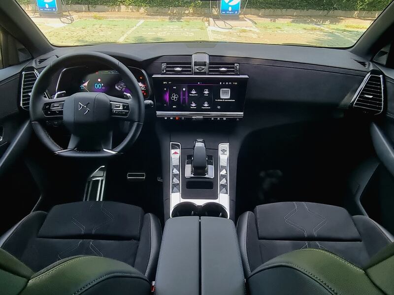 DS 7 E-Tense 4x4, da Milano a Cernobbio: guarda la gallery 15