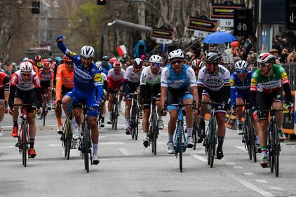 Le foto del francese Alaphilippe alla Milano-Sanremo 8