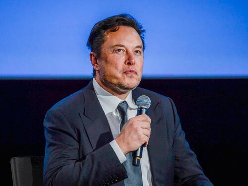 Musk mette un tetto ai tweet: 800 al giorno