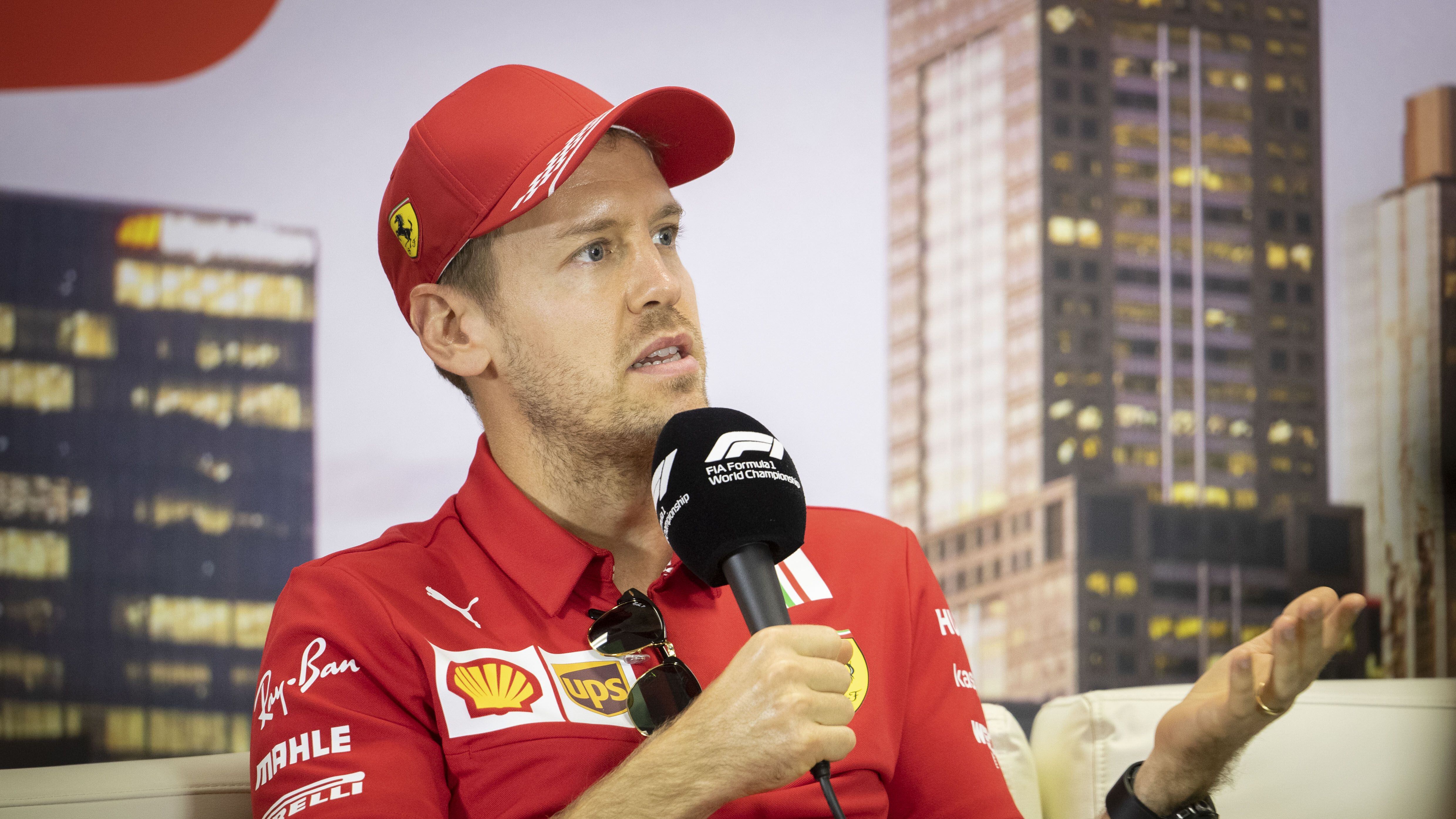 Vettel dice addio alla F1: "Voglio stare con la mia famiglia"