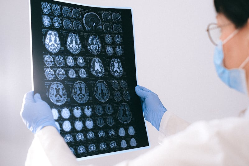 Ridurre l’insorgenza di demenza dopo i 60 anni: quali fattori di rischio evitare