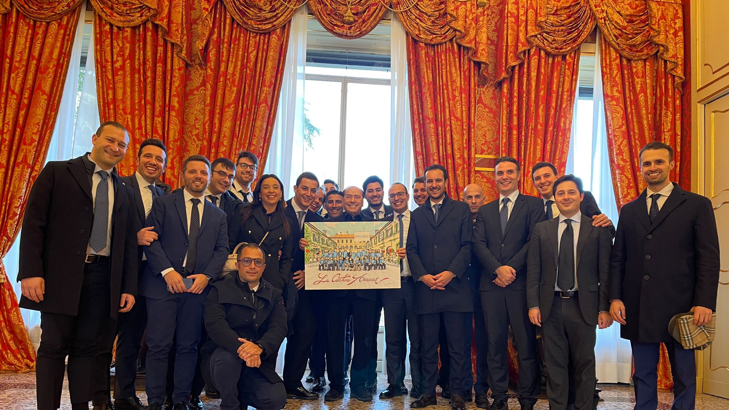 "Quegli irresponsabili contro il vaccino mettono in pericolo tutta la collettività. Siamo in emergenza: Draghi fino al 2023"