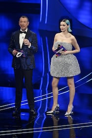 Sanremo 2024: ecco il look della seconda serata del Festival da Rose Villain 2