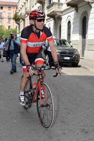 Parisi al voto dopo 60 km in bici 14