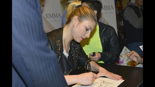 Emma Marrone sensibilizza i fan per il terremoto: foto 30