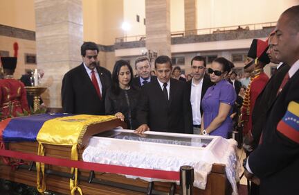 Il presidente del Perù Ollanta Humala con il vicepresidente Nicolas Maduro