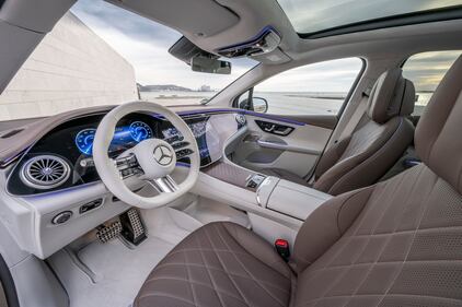 Mercedes-Benz EQE SUV, guarda la gallery 18