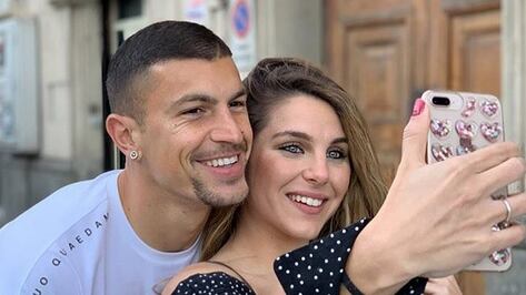 Ivana Icardi bacia il fidanzato dopo il GF16: "Che gli ignoranti continuino a parlare"