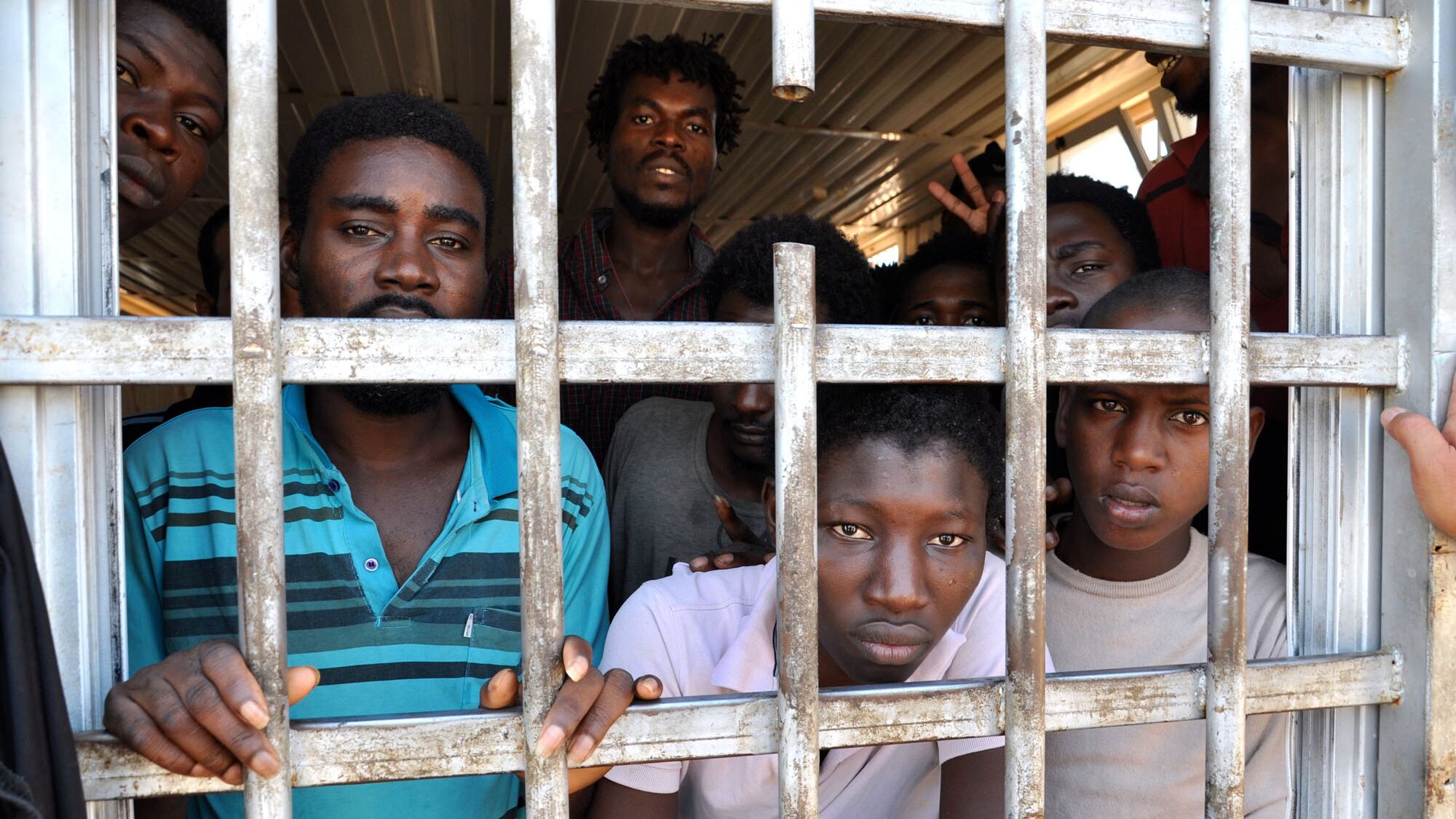 Migranti, pure Minniti e Salvini denunciati con l'Europa all'Aja