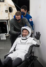 Il ritorno della capsula Crew Dragon 2 sulla terra 3