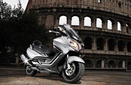 Suzuki Burgman 650 2013 2
