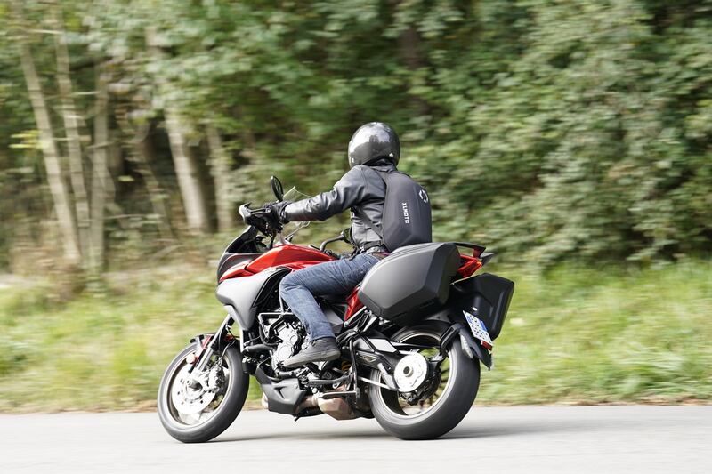 Emozioni a Schiranna con MV Augusta, guarda le foto del test drive 10