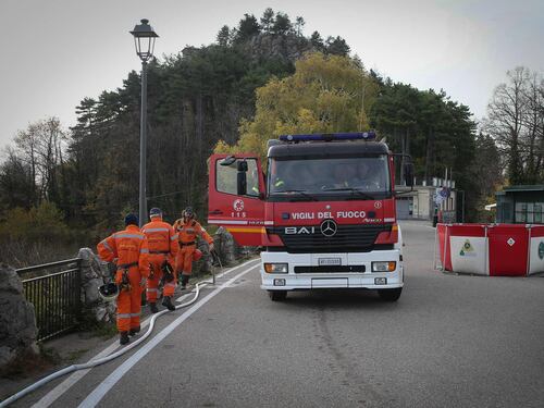 Grandine e trombe d'aria fanno danni in tutta Italia. Runner morto in un fiume
