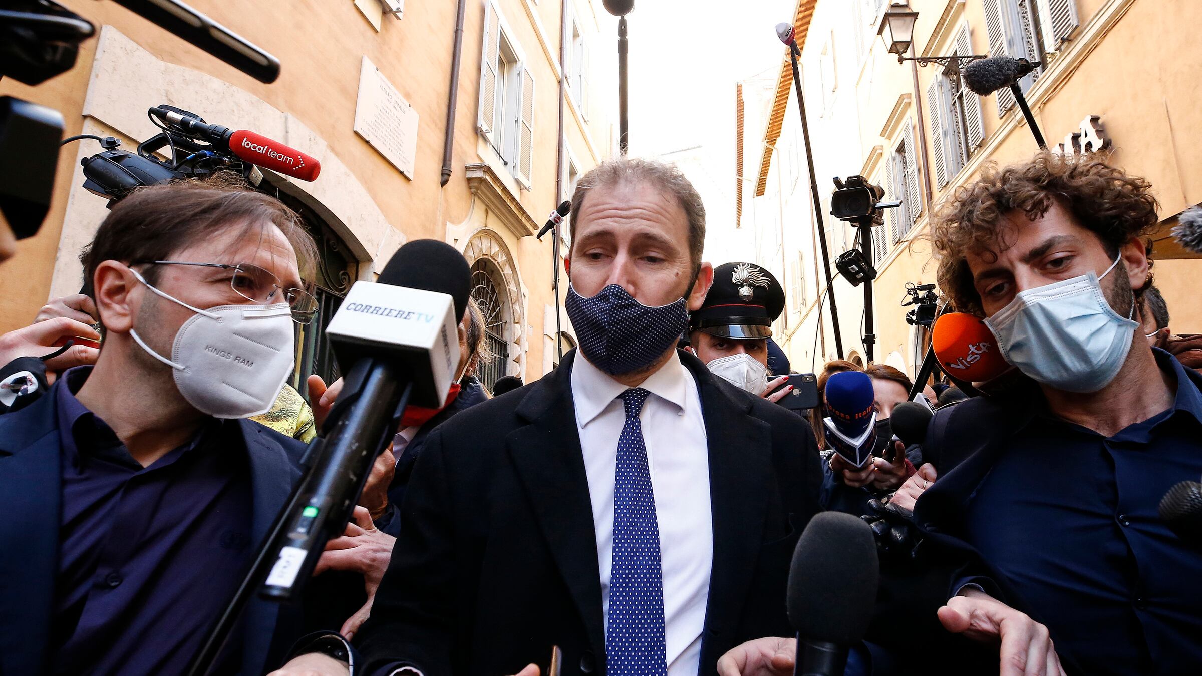 Rissa a tutto campo nel Movimento. Travaglio si schiera contro Casaleggio