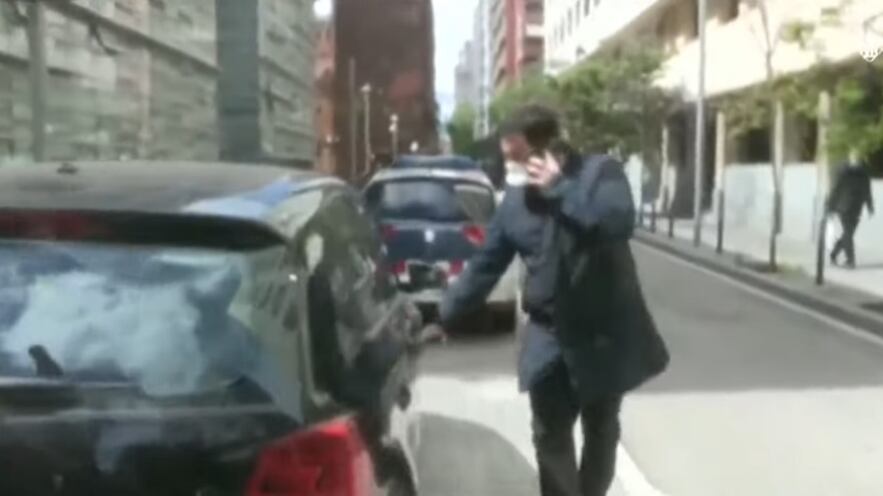 Badalona, sindaco guida ubriaco e aggredisce agenti: "Mi pento"