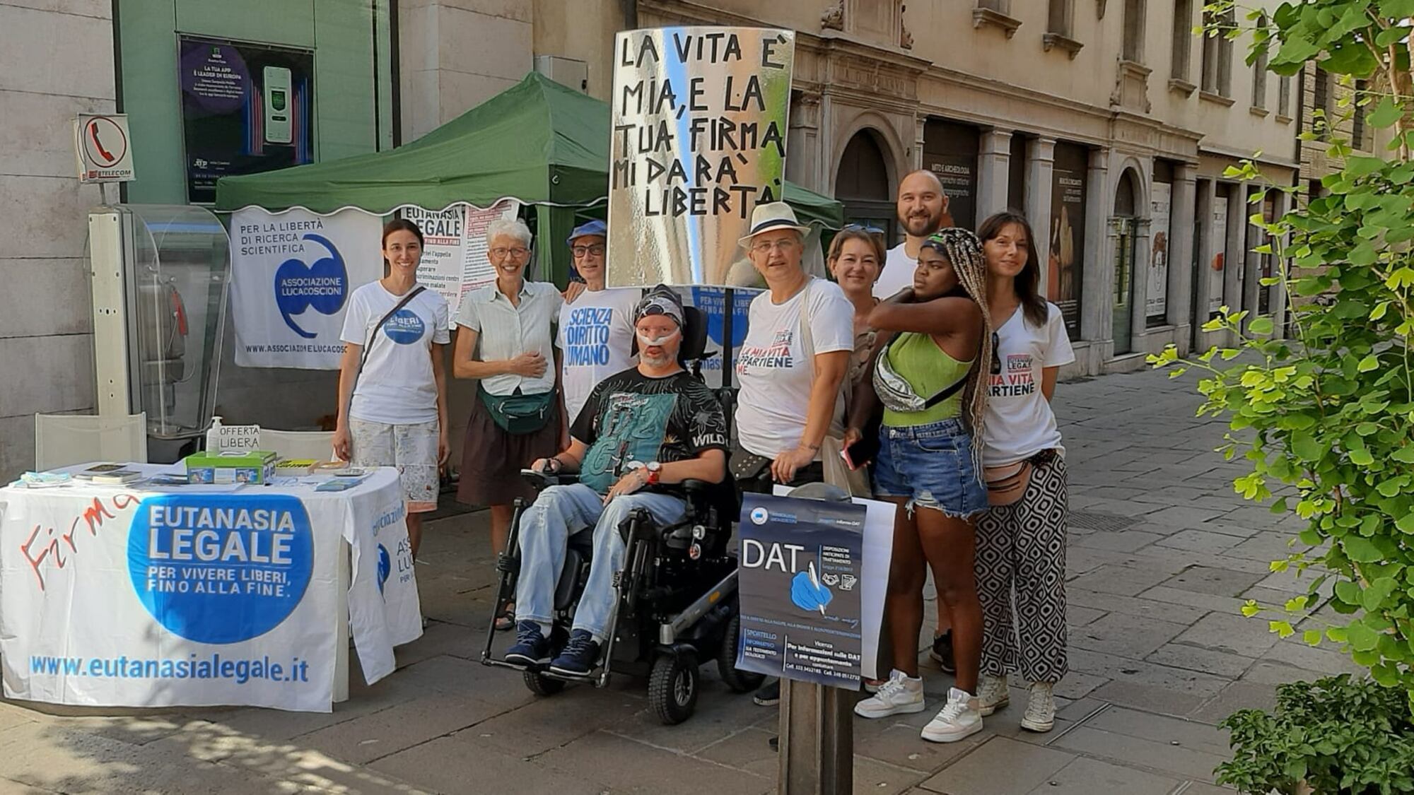 Vicenza, malato di distrofia chiede l'eutanasia "Non ce la faccio più, voglio decidere come morire"