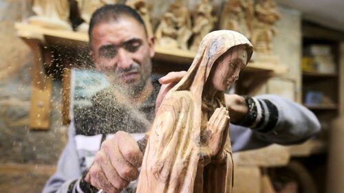 I presepi in legno di Betlemme 2