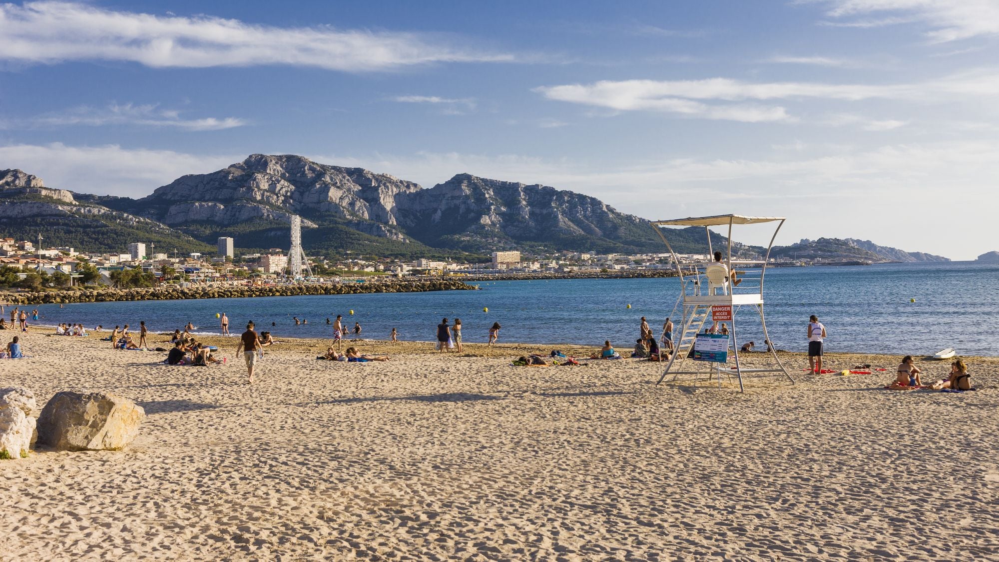 Arrivano le spiagge per donne contro le molestie islamiche