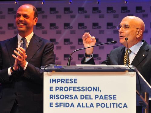Ma Alfano prende tempo: "No alle urne nel 2015"